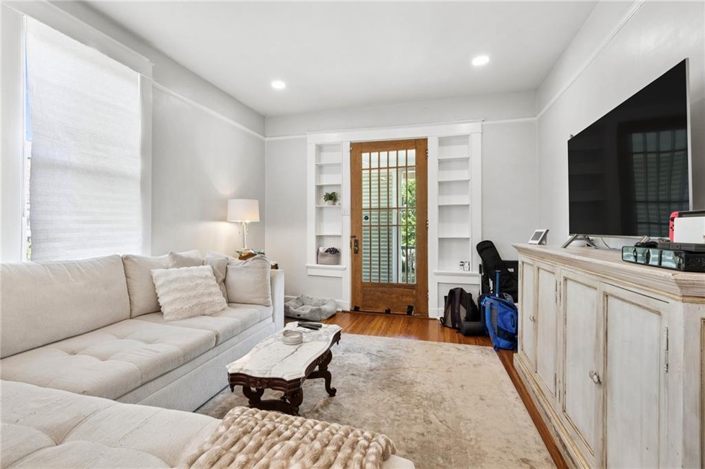 4430 S JOHNSON Street