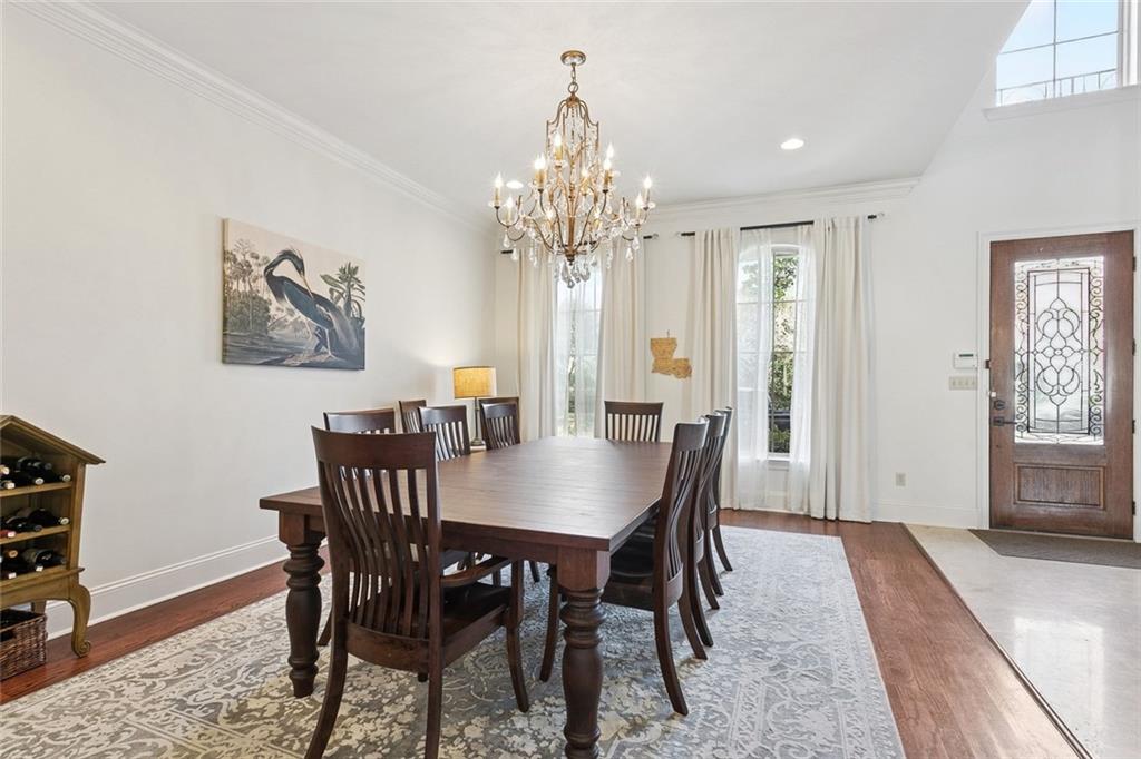 323 W LIVINGSTON Place