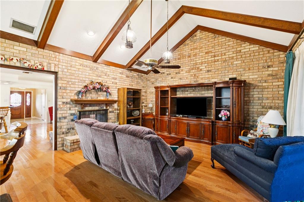 33 MONTE CARLO Drive