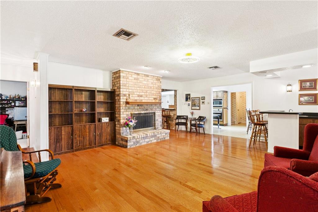 33 MONTE CARLO Drive