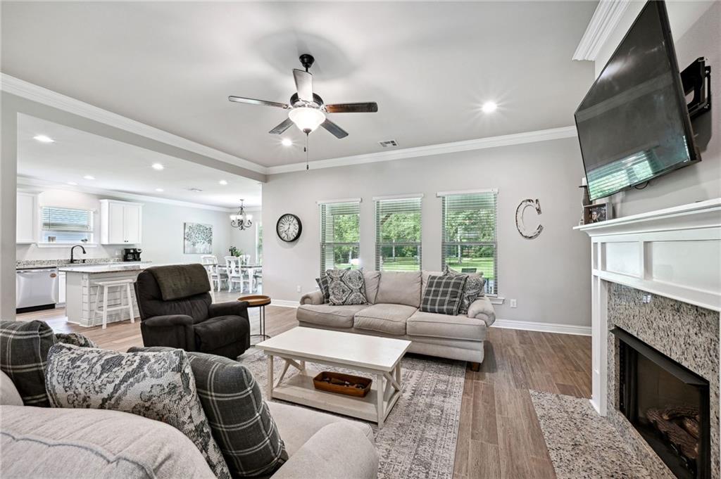 Ponchatoula, Louisiana 70454, United States, 4 Bedrooms Bedrooms, ,2 BathroomsBathrooms,Residential,Pending,43087