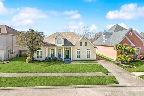 4811 LENNOX Boulevard New Orleans LA 70131