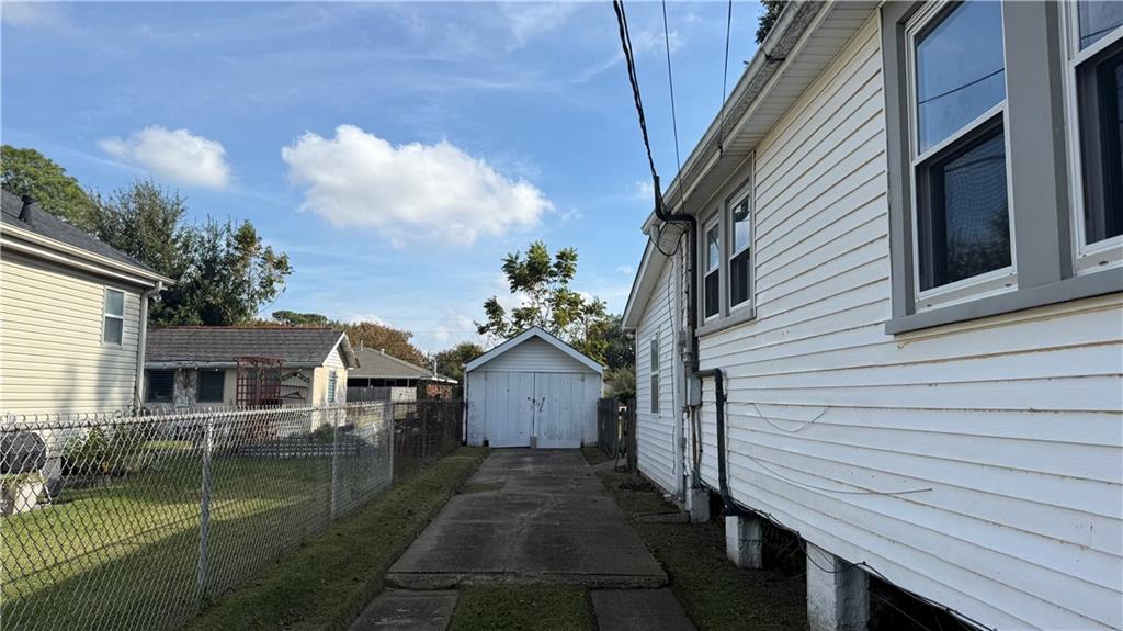 609 FARRINGTON Drive