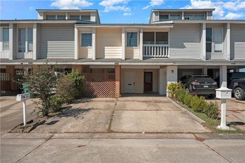 102 STANTON HALL Drive Destrehan LA 70047