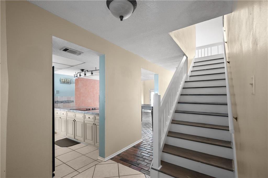 102 STANTON HALL Drive