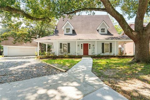 3 MARY RIDGE Court River Ridge LA 70123