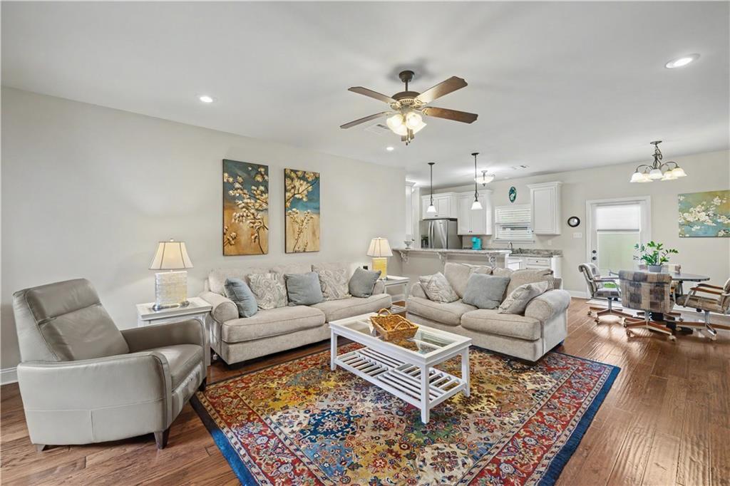 324 CRAFTSMAN Court