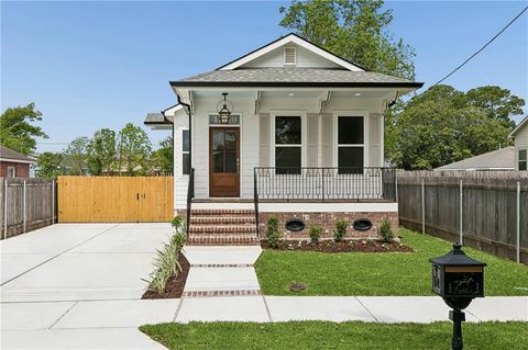 4309 CENTER Street Metairie LA 70001