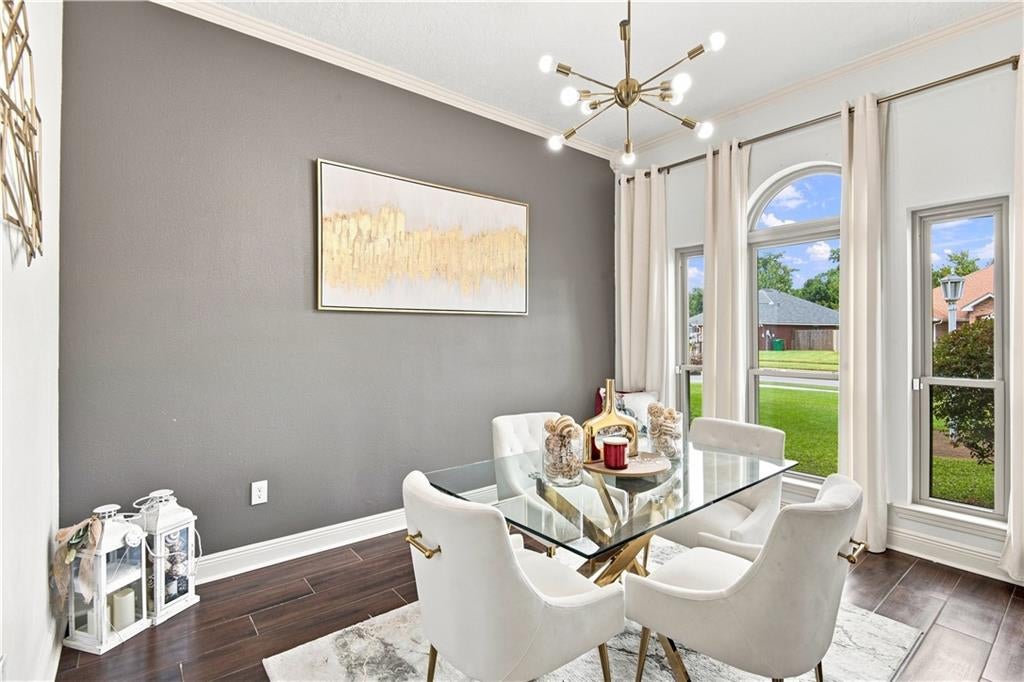 45 RIDGEWOOD Drive