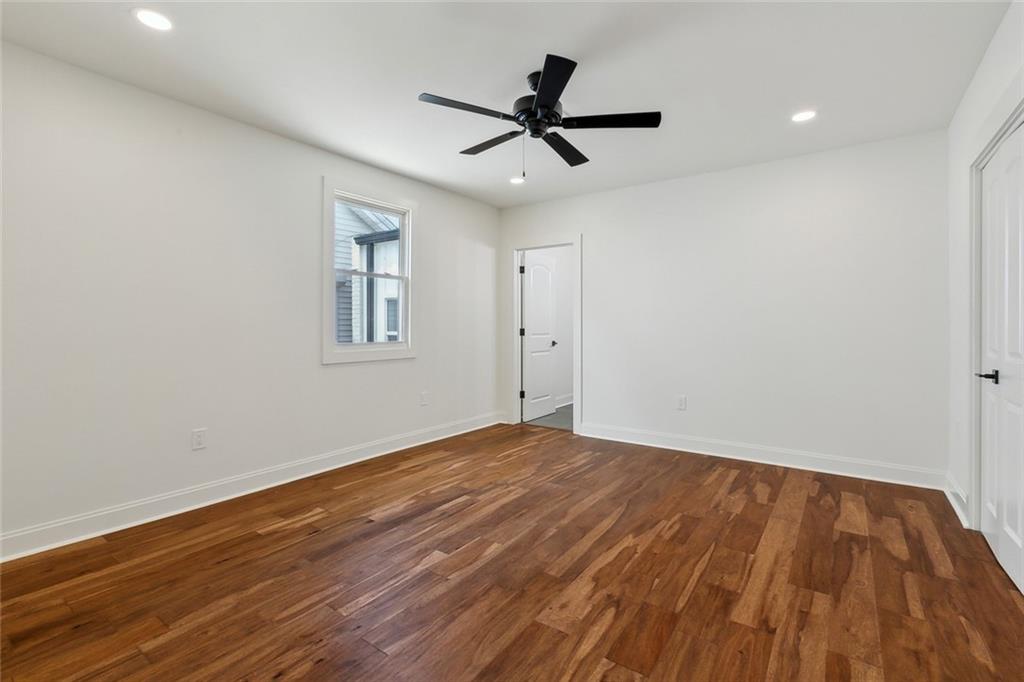 3009 ROMAN Street