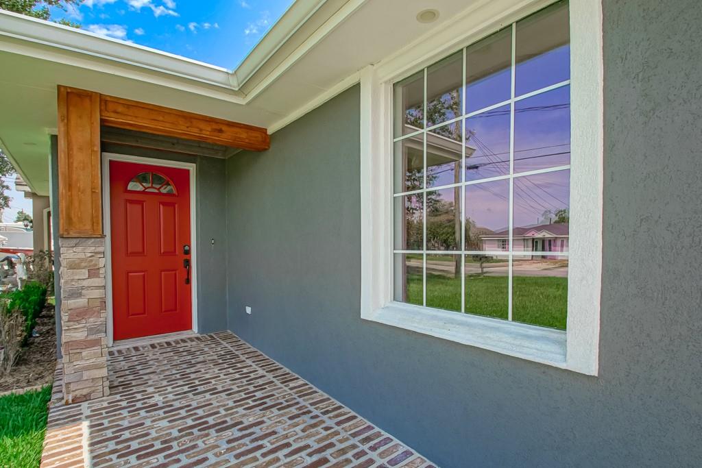 2121 MARGARET Lane
