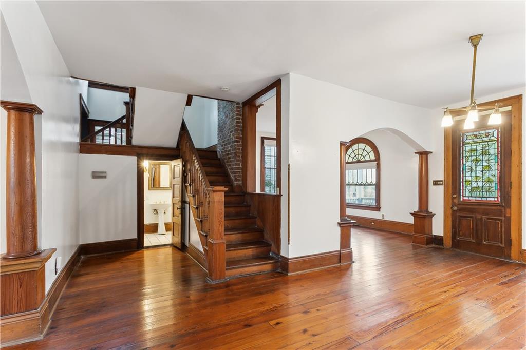 New Orleans, Louisiana 70119, United States, 3 Bedrooms Bedrooms, ,2 BathroomsBathrooms,Residential,Active,5011