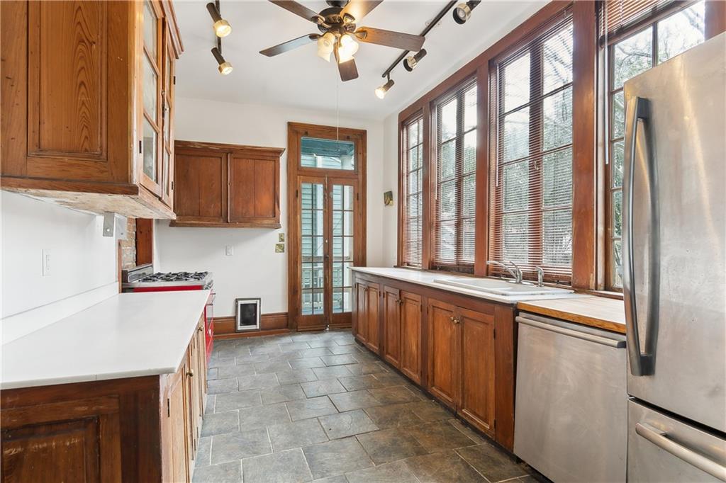 New Orleans, Louisiana 70119, United States, 3 Bedrooms Bedrooms, ,2 BathroomsBathrooms,Residential,Active,5011