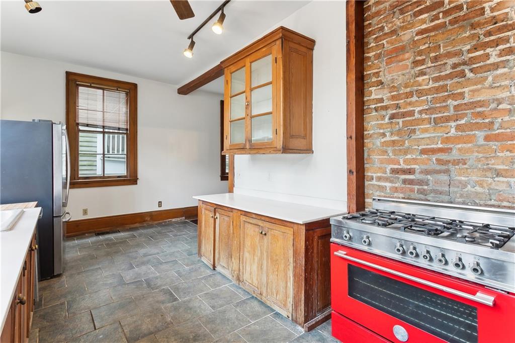 New Orleans, Louisiana 70119, United States, 3 Bedrooms Bedrooms, ,2 BathroomsBathrooms,Residential,Active,5011