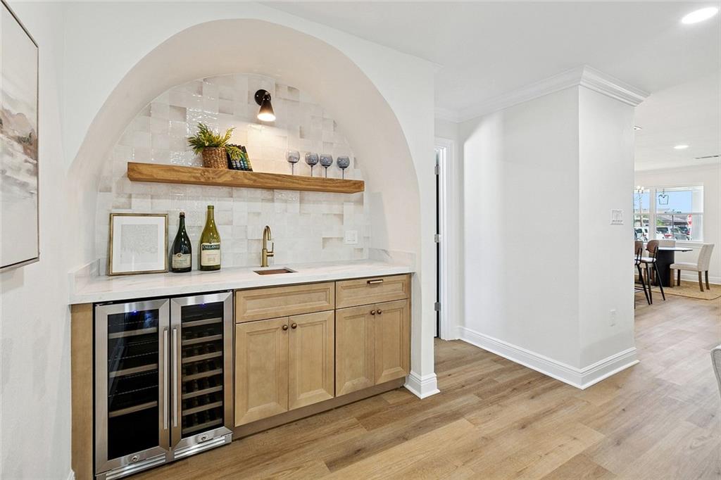 2012 EDENBORN Avenue