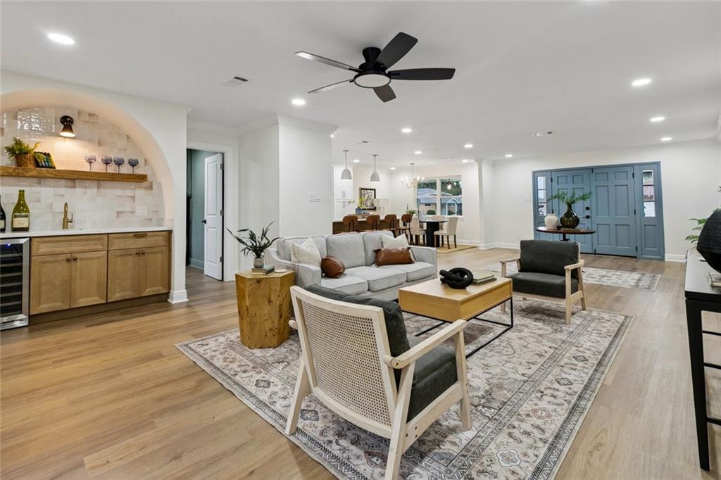 2012 EDENBORN Avenue