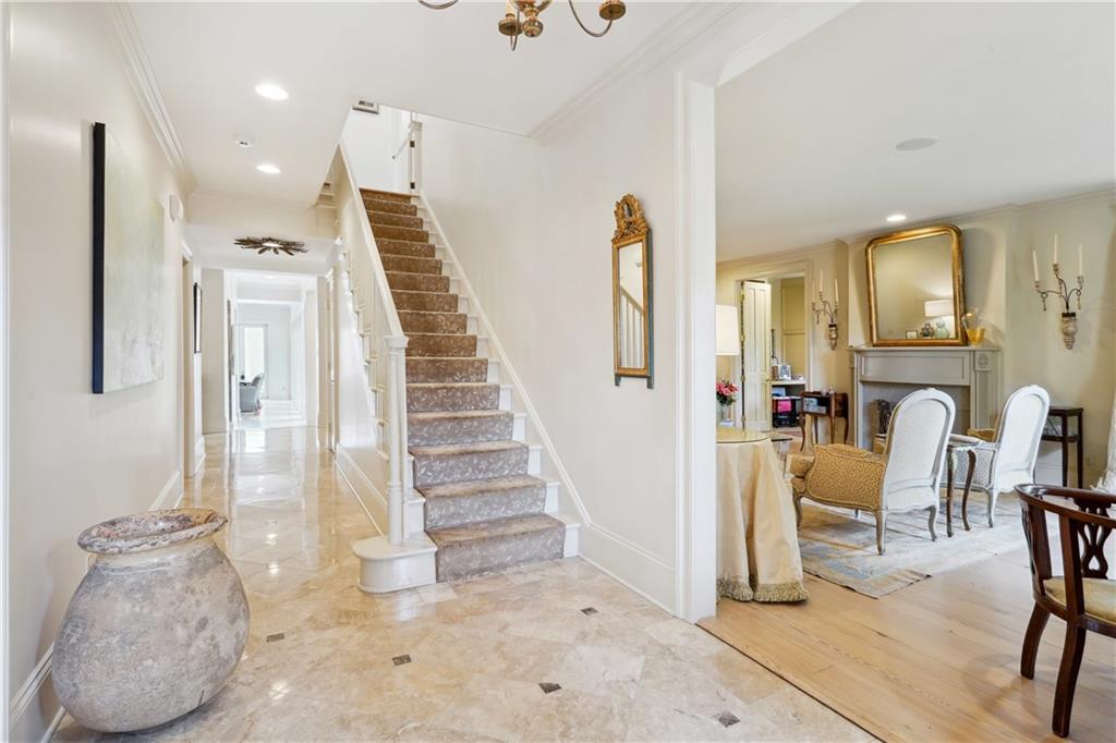 450 FAIRWAY Drive