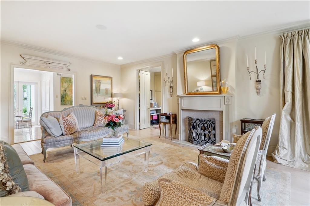 450 FAIRWAY Drive