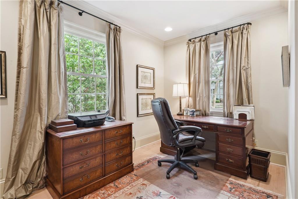 450 FAIRWAY Drive