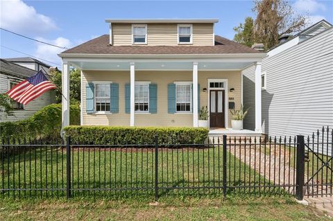 5213 LAUREL Street New Orleans LA 70115