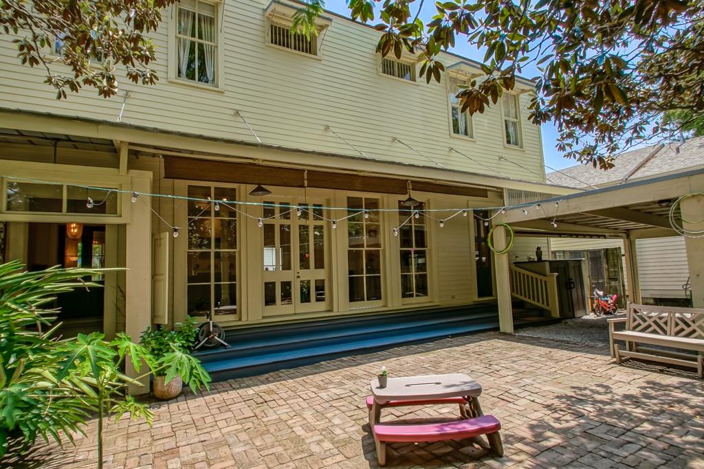 New Orleans, Louisiana, 70115, United States, 4 Bedrooms Bedrooms, ,4 BathroomsBathrooms,Residential,Active,2041705