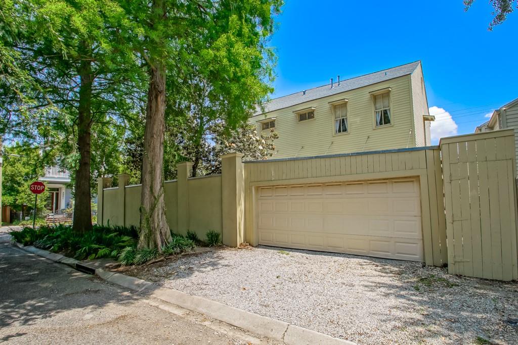 New Orleans, Louisiana, 70115, United States, 4 Bedrooms Bedrooms, ,4 BathroomsBathrooms,Residential,Active,2041705
