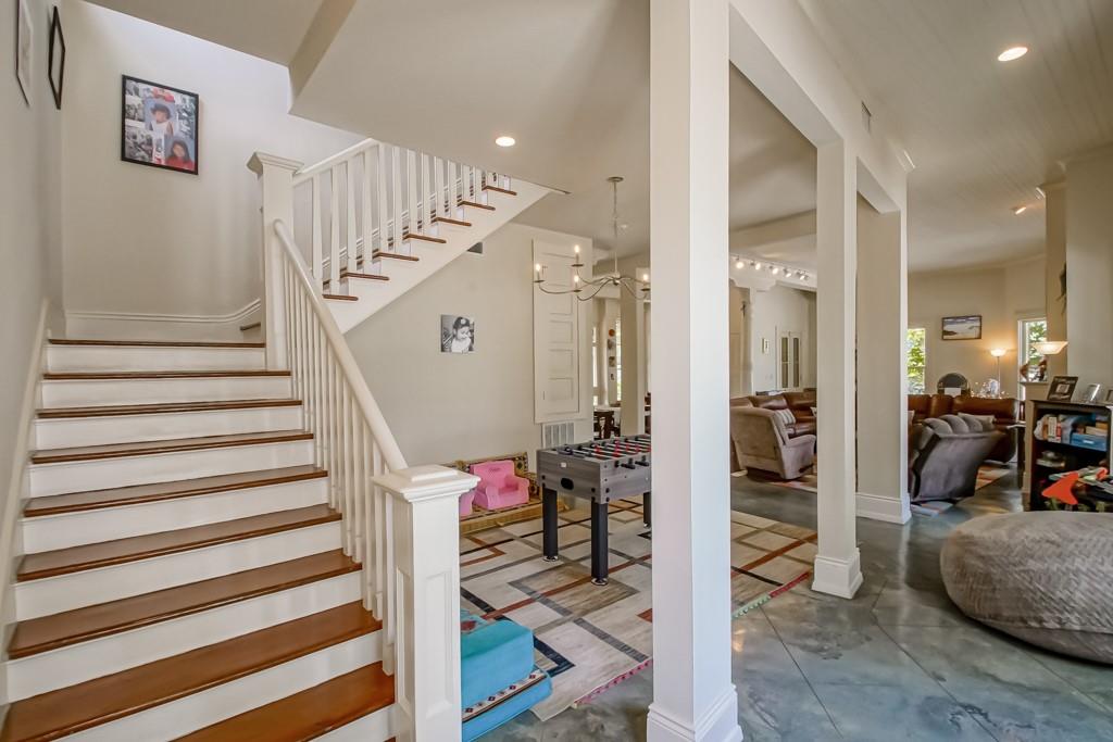 New Orleans, Louisiana, 70115, United States, 4 Bedrooms Bedrooms, ,4 BathroomsBathrooms,Residential,Active,2041705