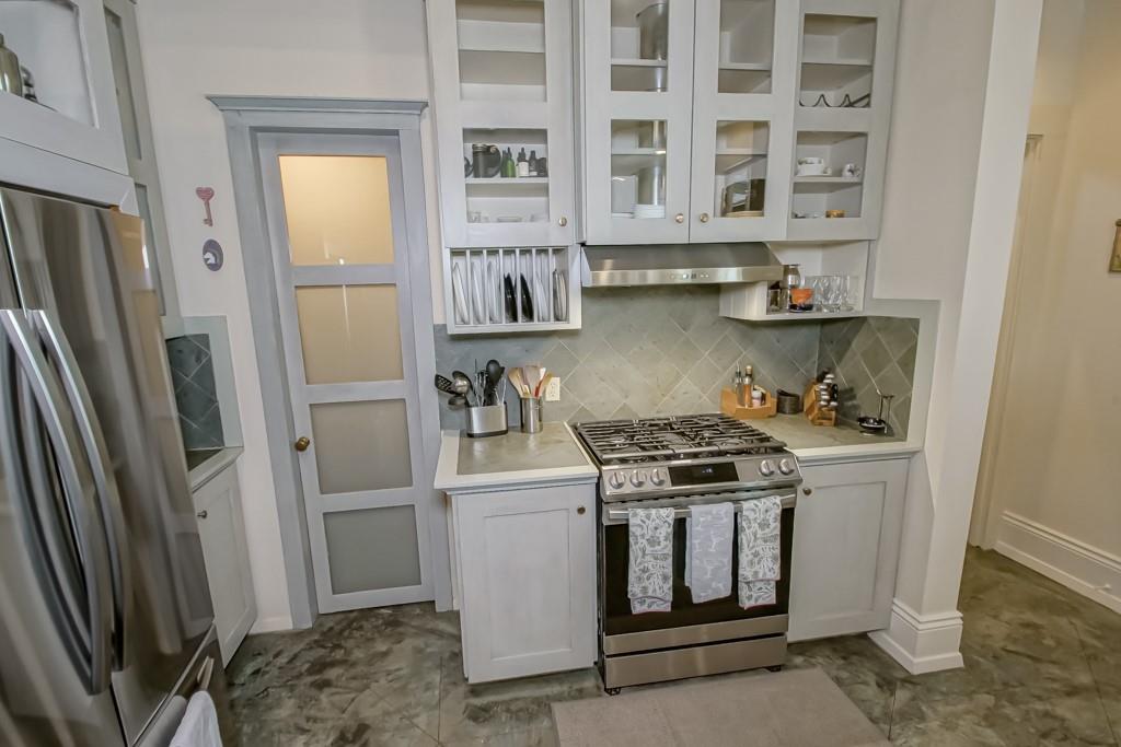 New Orleans, Louisiana, 70115, United States, 4 Bedrooms Bedrooms, ,4 BathroomsBathrooms,Residential,Active,2041705