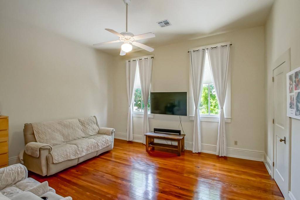 New Orleans, Louisiana, 70115, United States, 4 Bedrooms Bedrooms, ,4 BathroomsBathrooms,Residential,Active,2041705