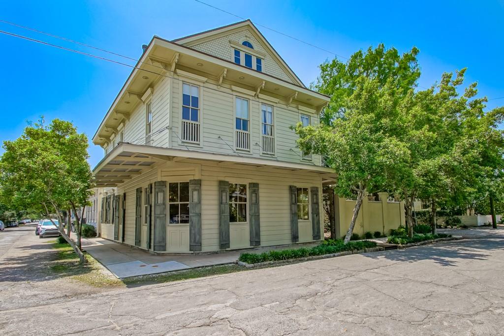 New Orleans, Louisiana, 70115, United States, 4 Bedrooms Bedrooms, ,4 BathroomsBathrooms,Residential,Active,2041705