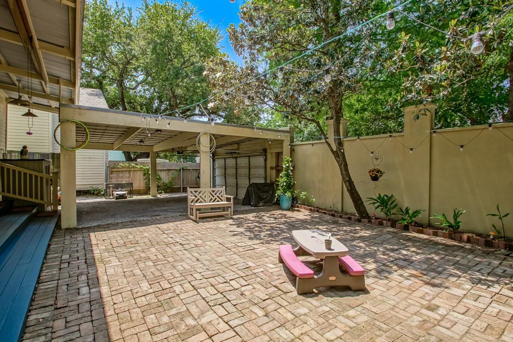 New Orleans, Louisiana, 70115, United States, 4 Bedrooms Bedrooms, ,4 BathroomsBathrooms,Residential,Active,2041705