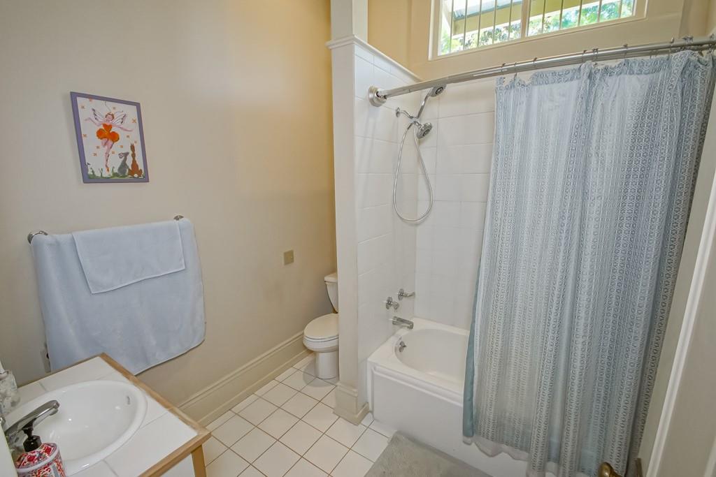 New Orleans, Louisiana, 70115, United States, 4 Bedrooms Bedrooms, ,4 BathroomsBathrooms,Residential,Active,2041705