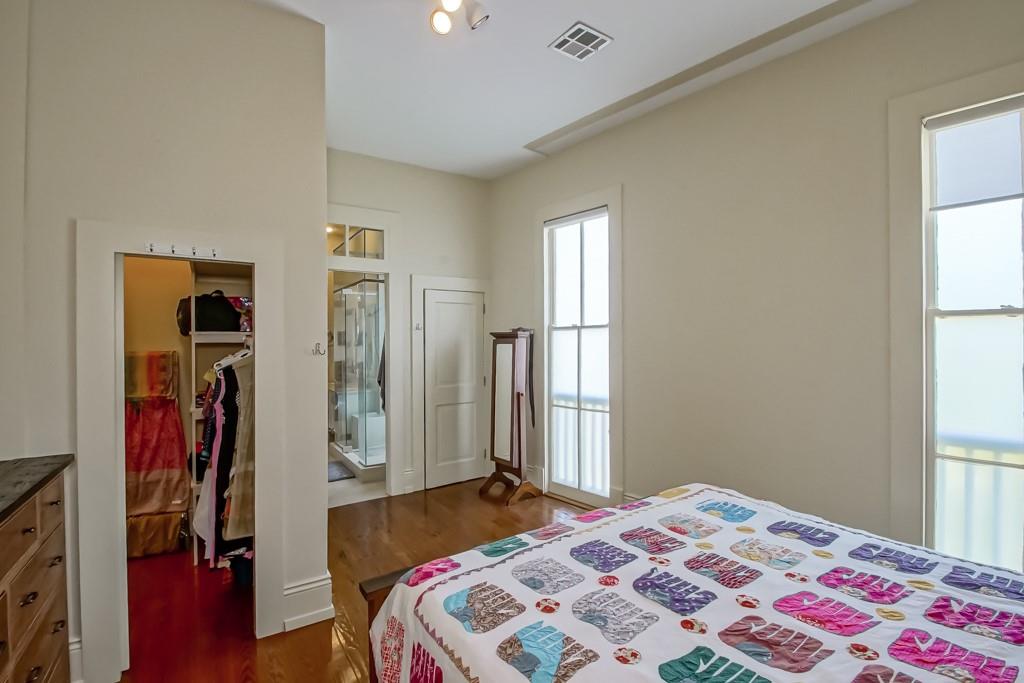 New Orleans, Louisiana, 70115, United States, 4 Bedrooms Bedrooms, ,4 BathroomsBathrooms,Residential,Active,2041705