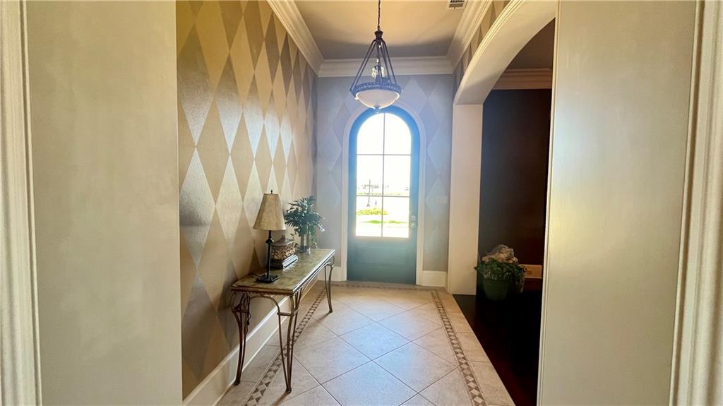 2236 SUNSET Boulevard