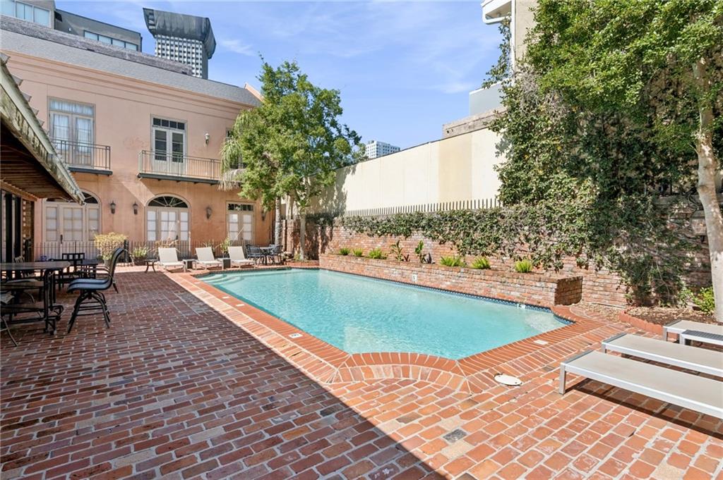 801 ST. JOSEPH Street 18