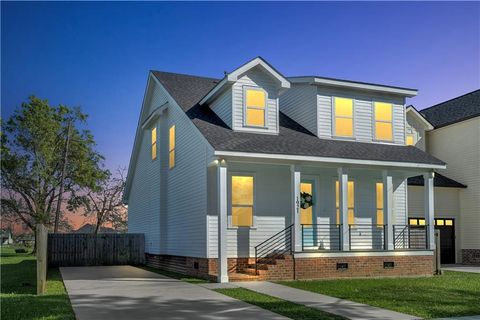 1921 SCHNELL Drive Arabi LA 70032