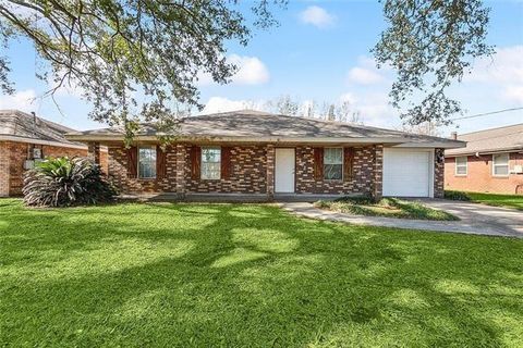 402 BARTON Avenue Luling LA 70070