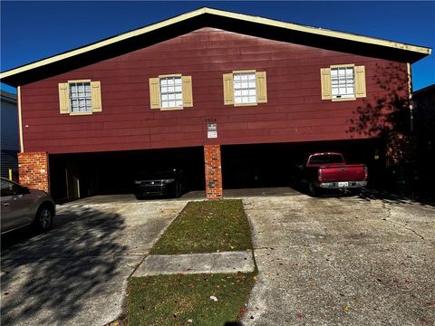 2904 N. MONTEREY Court Gretna LA 70056