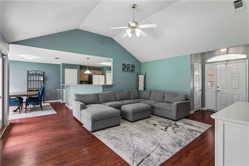 752 SIMPSON Way
