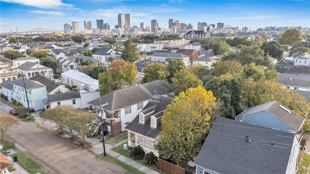 2226 BARRACKS Street