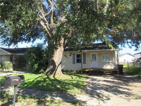 7223 FRISCOVILLE Avenue Arabi LA 70032