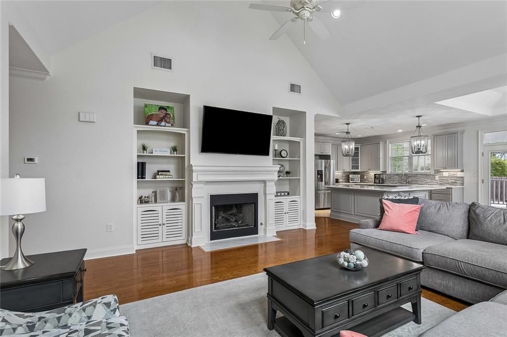 6165 MILNE Boulevard