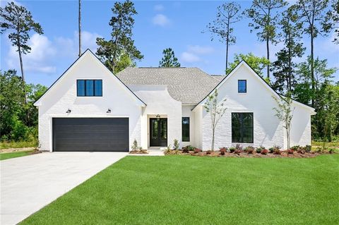 Photo of 4485 TEMPLAR Loop, Mandeville, LA 70448 (MLS # 2553254)
