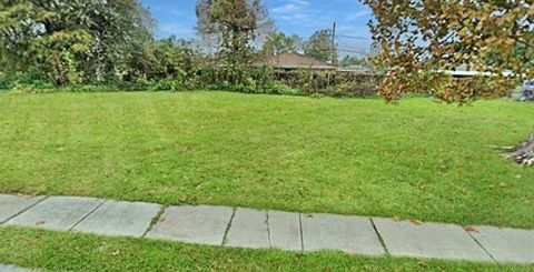 2728 GUERRA Drive Violet LA 70092