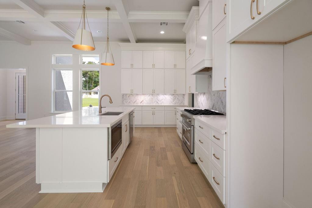 608 KRISTIAN Court