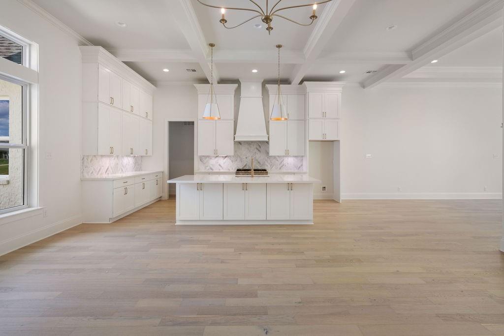608 KRISTIAN Court
