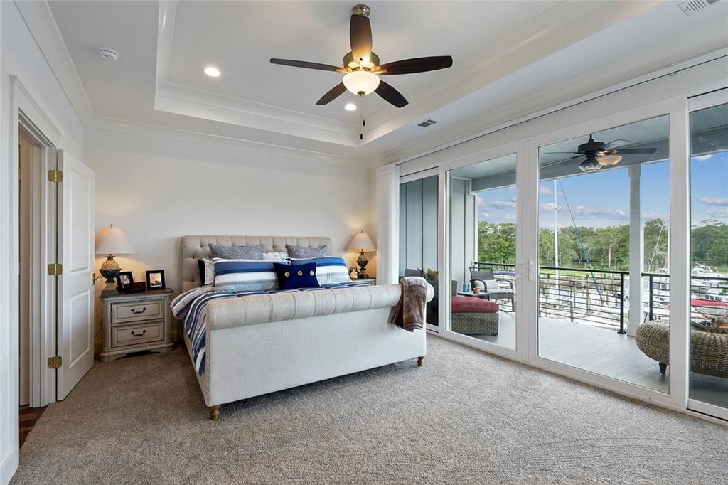 Mandeville, Louisiana 70471, United States, 3 Bedrooms Bedrooms, ,3 BathroomsBathrooms,Residential,Pending,43179