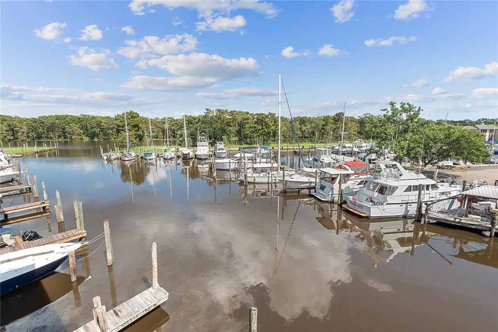 Mandeville, Louisiana 70471, United States, 3 Bedrooms Bedrooms, ,3 BathroomsBathrooms,Residential,Pending,43179