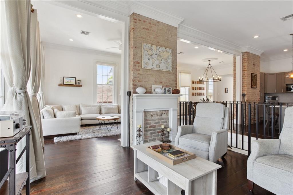 2825 CONSTANCE Street 2825