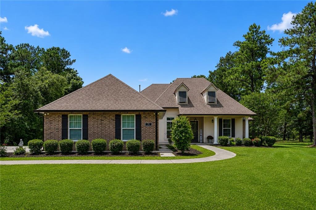 426 LONG LAKE Drive